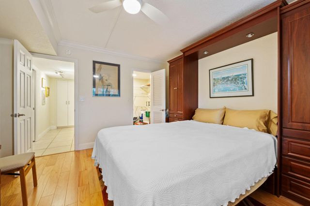 3970 Oaks Clubhouse Dr 203, Pompano Beach, FL 33069