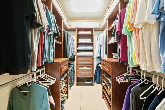 3970 Oaks Clubhouse Dr 203, Pompano Beach, FL 33069