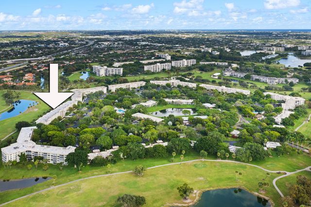 3970 Oaks Clubhouse Dr 203, Pompano Beach, FL 33069