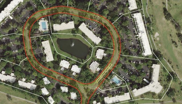 3970 Oaks Clubhouse Dr 203, Pompano Beach, FL 33069