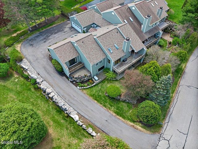6 Collins Terrace, Saratoga Springs, NY 12866