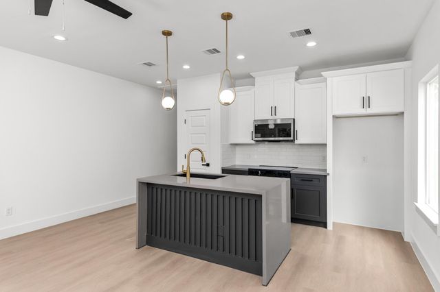 2316 Mckee Street B, Houston, TX 77009