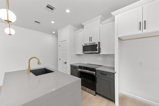 2316 Mckee Street B, Houston, TX 77009