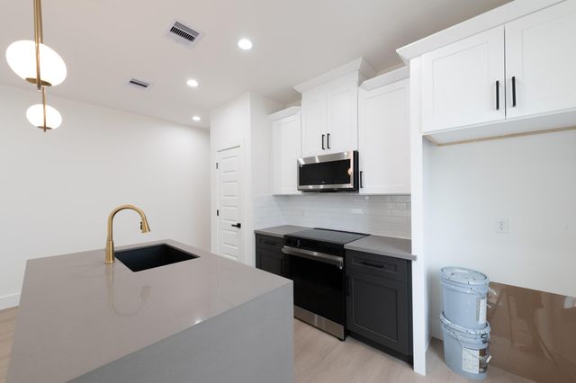 2316 Mckee Street B, Houston, TX 77009