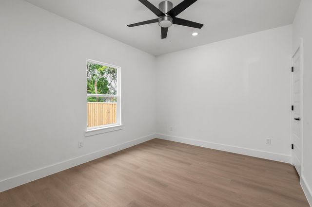 2316 Mckee Street B, Houston, TX 77009