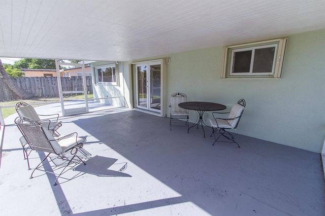 116 NW 8th Street, Boca Raton, FL 33432