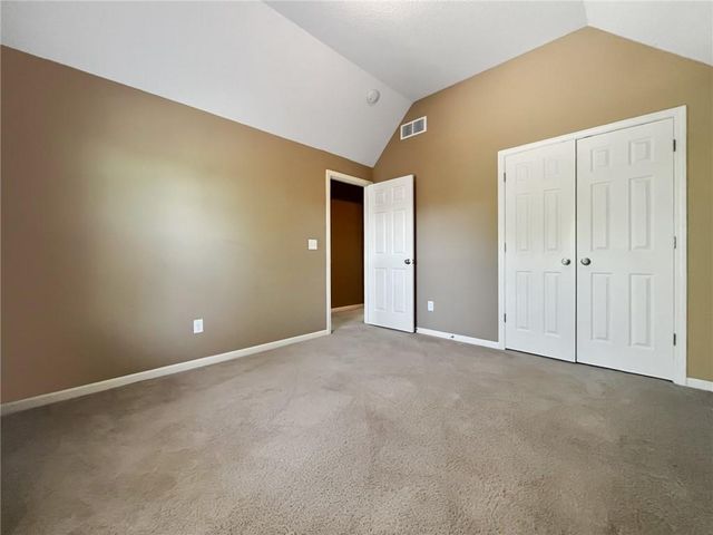 12465 S Quail Ridge Drive, Olathe, KS 66061