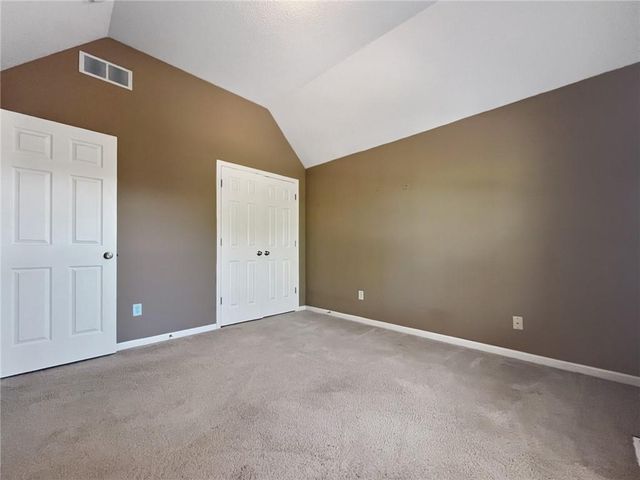 12465 S Quail Ridge Drive, Olathe, KS 66061