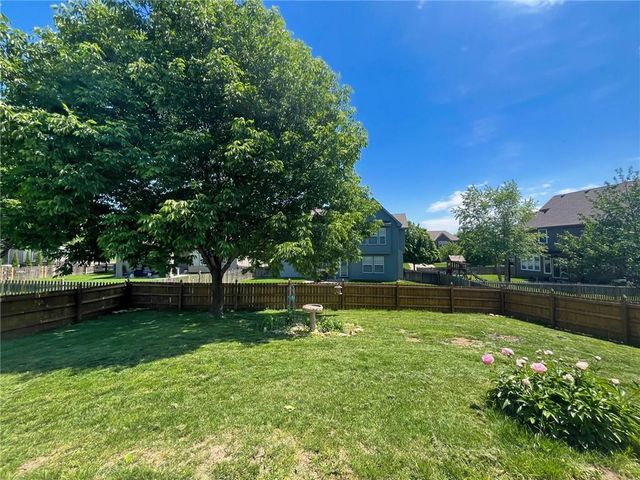 12465 S Quail Ridge Drive, Olathe, KS 66061