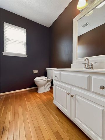 12465 S Quail Ridge Drive, Olathe, KS 66061