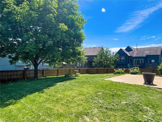 12465 S Quail Ridge Drive, Olathe, KS 66061