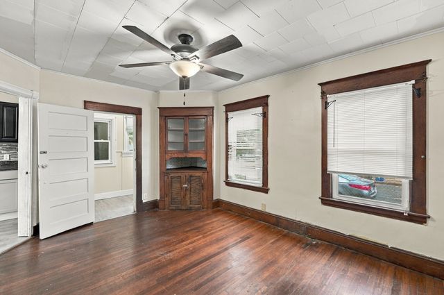 132 Gilbert Ave, Springfield, MA 01119