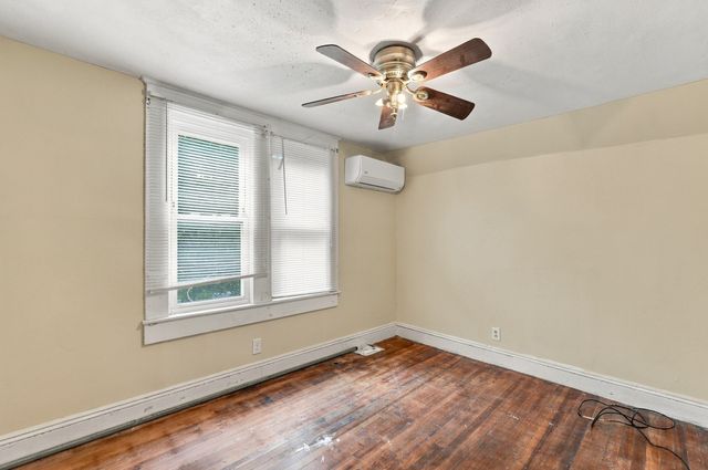 132 Gilbert Ave, Springfield, MA 01119