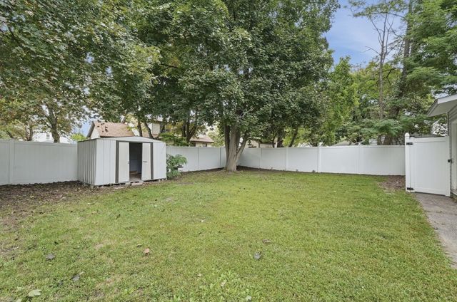 132 Gilbert Ave, Springfield, MA 01119