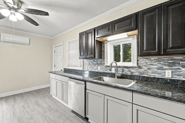 132 Gilbert Ave, Springfield, MA 01119