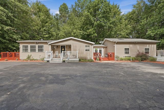 16456 Basswood Road, Three Oaks, MI 49128