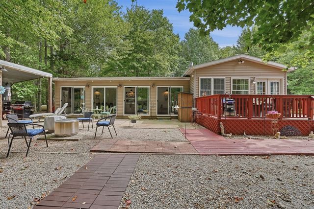 16456 Basswood Road, Three Oaks, MI 49128