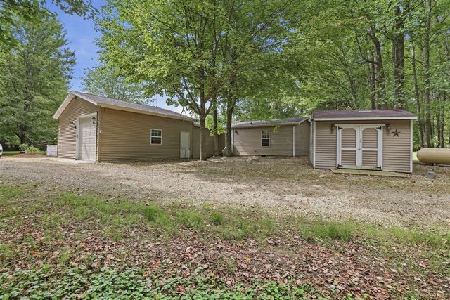 16456 Basswood Road, Three Oaks, MI 49128
