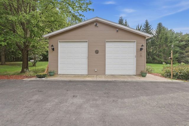 16456 Basswood Road, Three Oaks, MI 49128