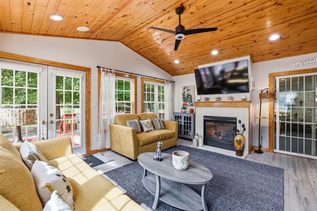 16456 Basswood Road, Three Oaks, MI 49128
