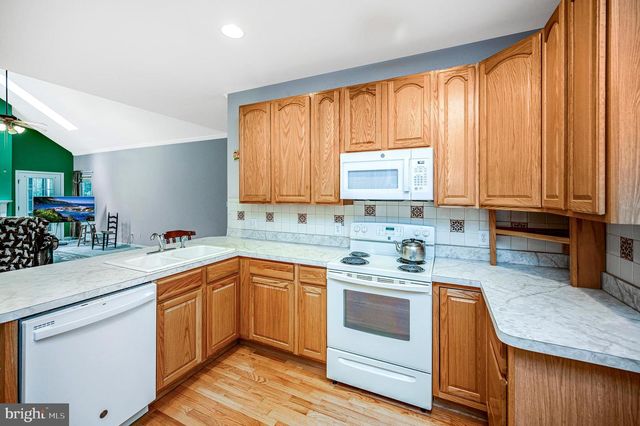 104 CONFEDERATE DR, Locust Grove, VA 22508