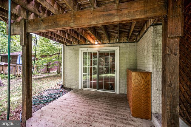 104 CONFEDERATE DR, Locust Grove, VA 22508