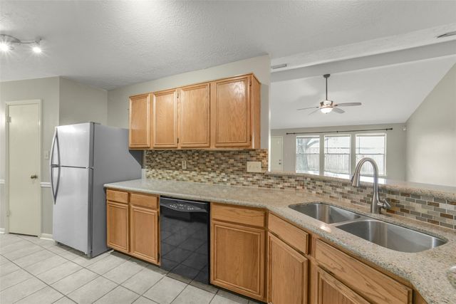 5539 Rivertree Lane, Spring, TX 77379