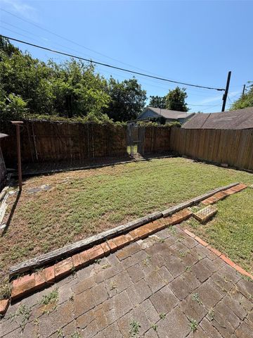 2014 Arizona Avenue, Dallas, TX 75216