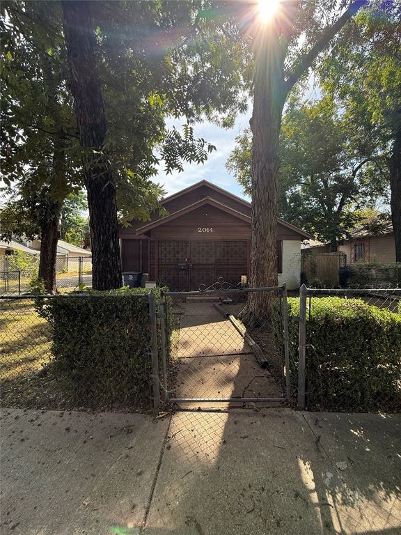 2014 Arizona Avenue, Dallas, TX 75216