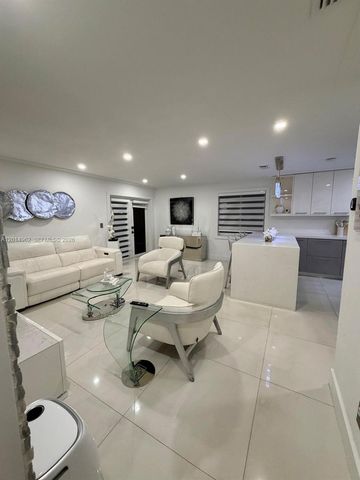 19527 NW 50th Ct, Miami Gardens, FL 33055