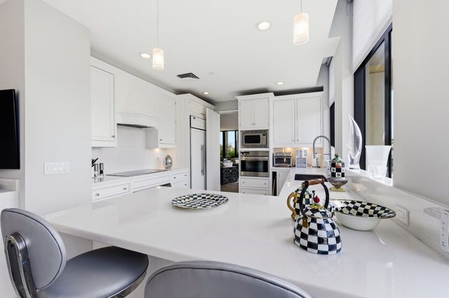 300 Seminole Avenue 3c, Palm Beach, FL 33480