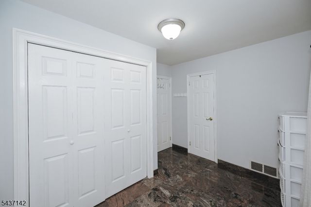 64 Orchard Dr, Clifton City, NJ 07012