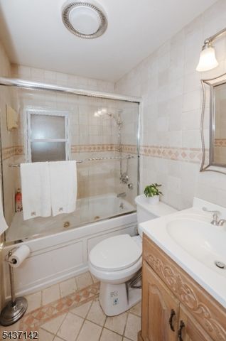 64 Orchard Dr, Clifton City, NJ 07012