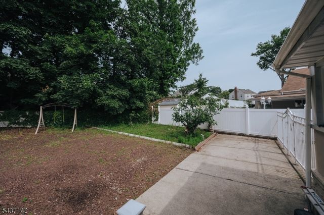 64 Orchard Dr, Clifton City, NJ 07012