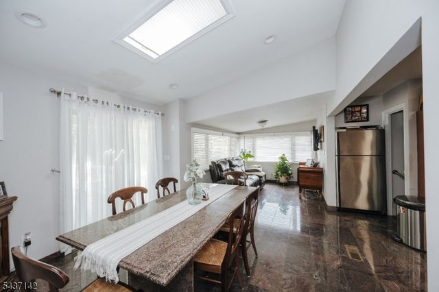 64 Orchard Dr, Clifton City, NJ 07012