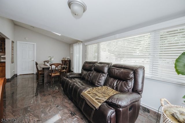 64 Orchard Dr, Clifton City, NJ 07012