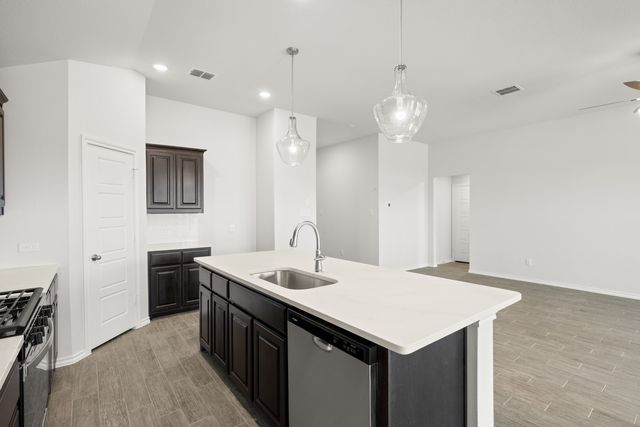 1908 Seminole Drive, Cleburne, TX 76033