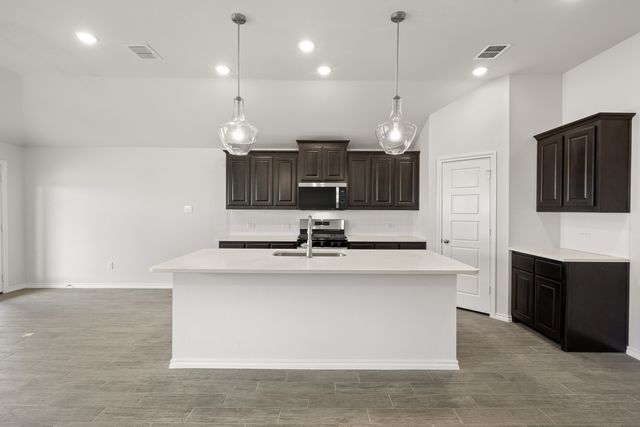 1908 Seminole Drive, Cleburne, TX 76033