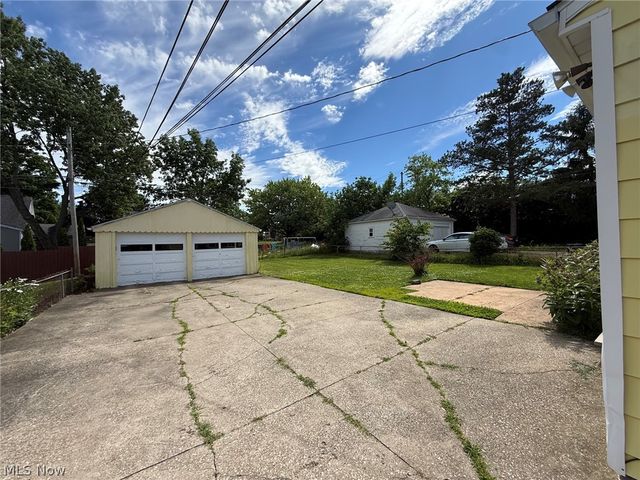 1890-1900 Silver Lake Avenue, Cuyahoga Falls, OH 44223
