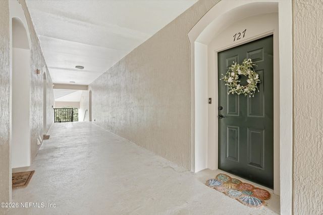 7990 BAYMEADOWS Road 727, Jacksonville, FL 32256