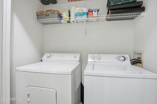 7990 BAYMEADOWS Road 727, Jacksonville, FL 32256