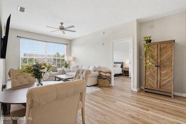 7990 BAYMEADOWS Road 727, Jacksonville, FL 32256