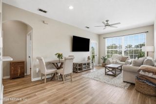7990 BAYMEADOWS Road 727, Jacksonville, FL 32256