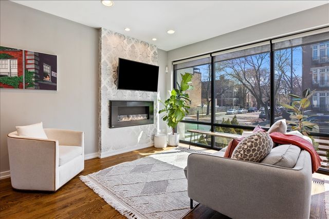 1900 W Armitage Avenue 1, Chicago, IL 60622