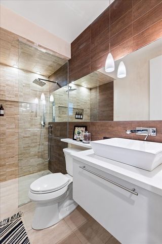 1900 W Armitage Avenue 1, Chicago, IL 60622