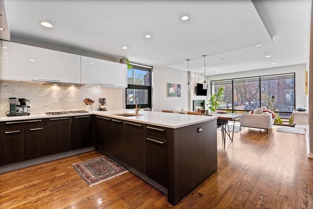 1900 W Armitage Avenue 1, Chicago, IL 60622