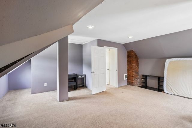 711 Degraw Ave, Newark City, NJ 07104