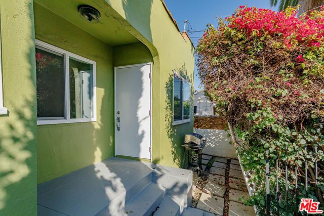 4307 Burns Avenue, Los Angeles, CA 90029