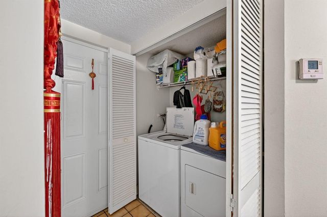 8290 Lake Drive 305, Doral, FL 33166