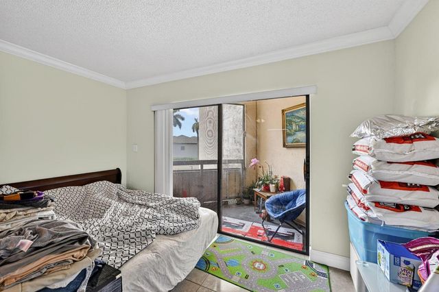 8290 Lake Drive 305, Doral, FL 33166